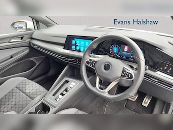 Used Volkswagen Golf 2022 for sale - 77800050: Photo