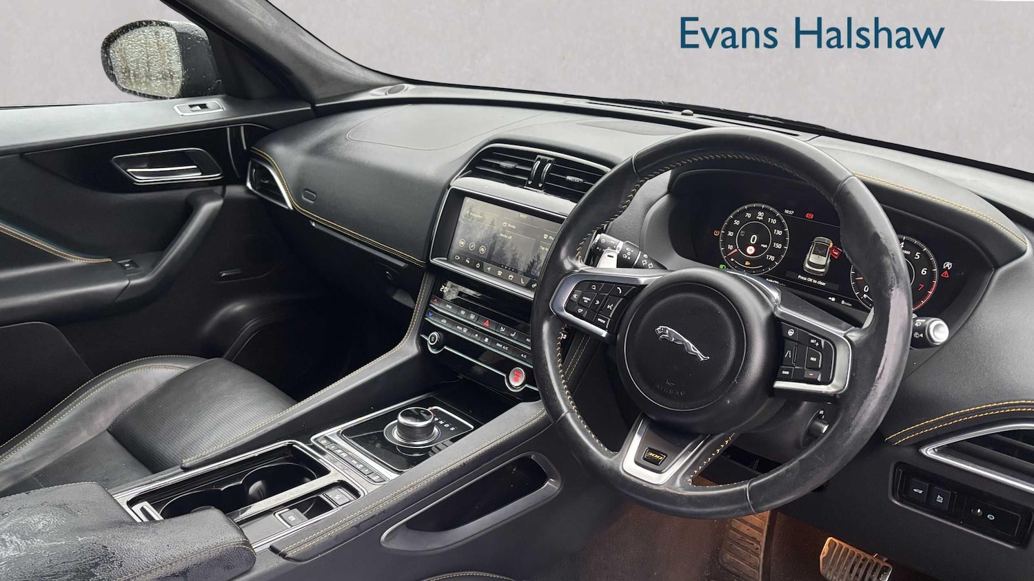 Used Jaguar F-Pace 2019 for sale - 77000193: Photo 3