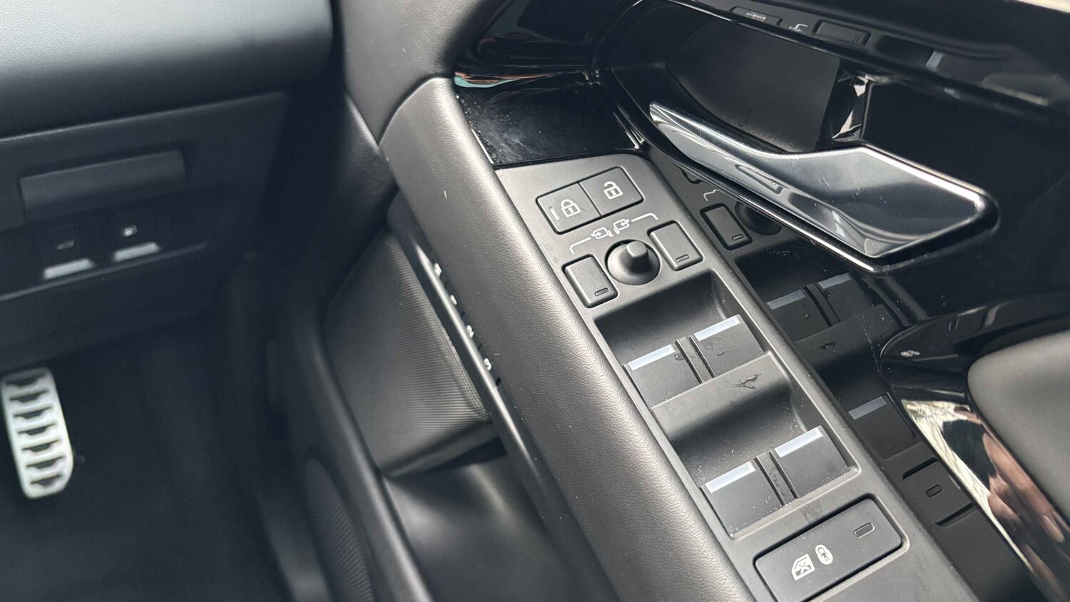 Used Land Rover Range Rover Evoque 2024 for sale - 76761073: Photo 18