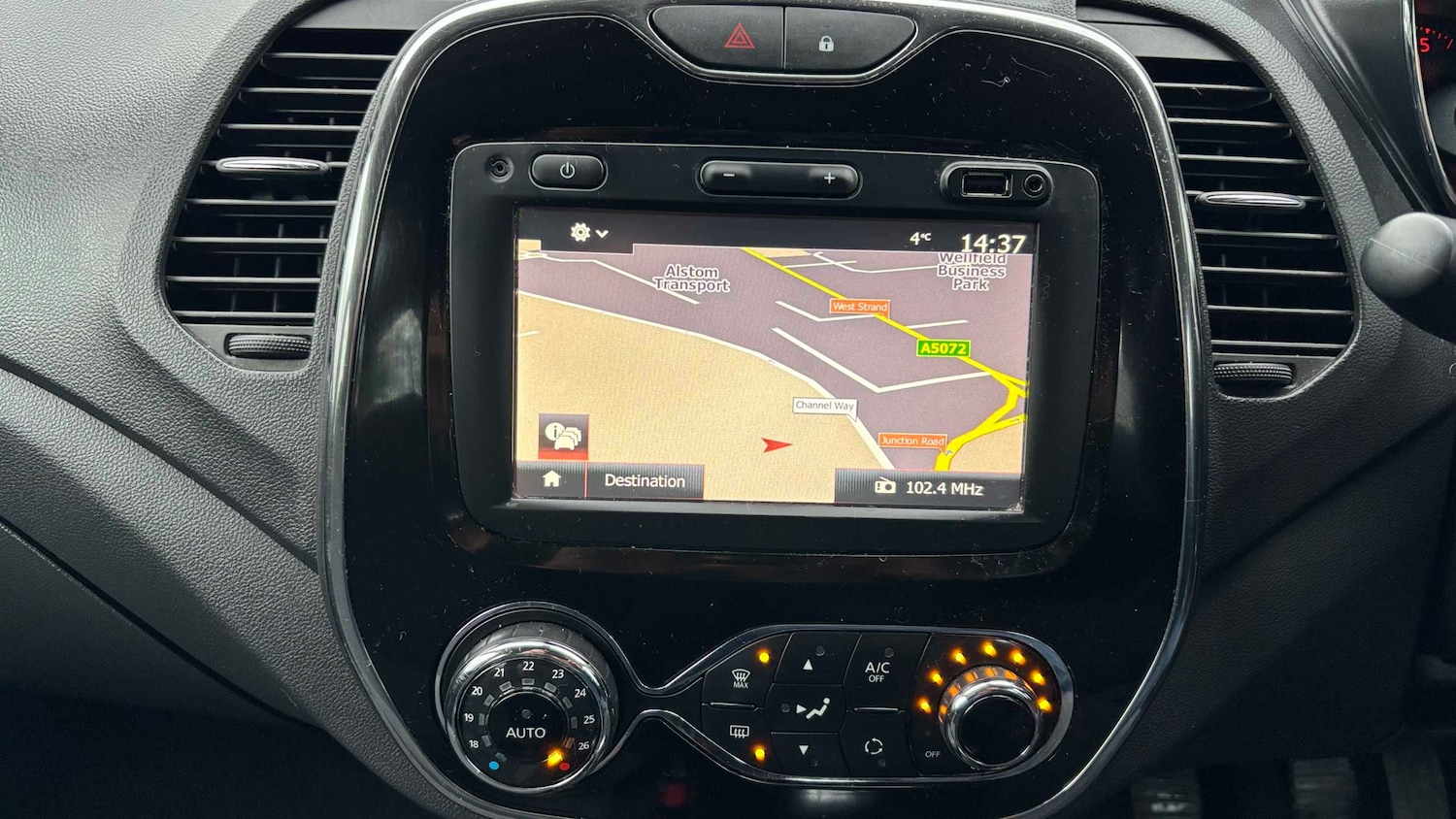 Used Renault Captur 2017 for sale - 77147288: Photo 2