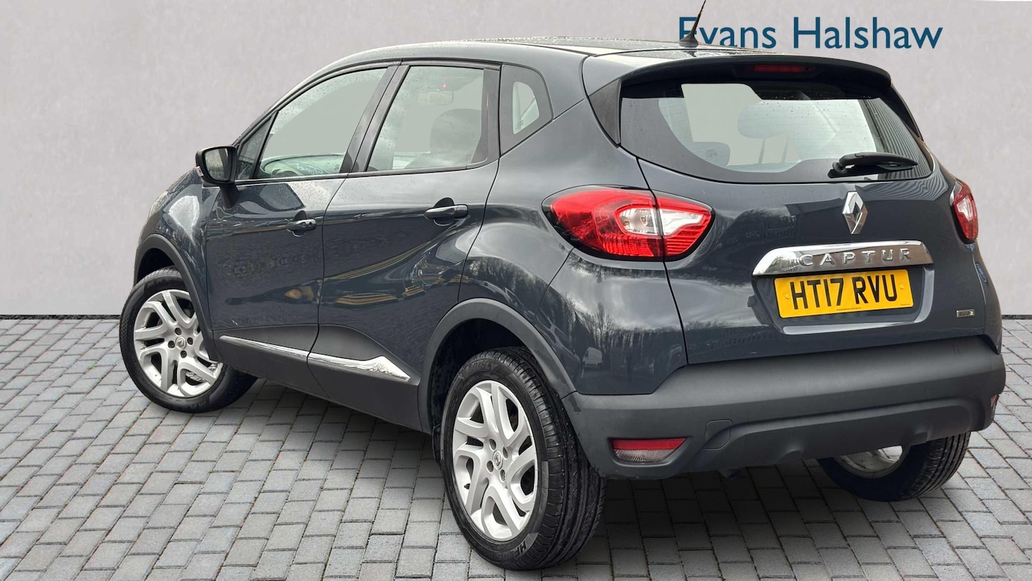 Used Renault Captur 2017 for sale - 77147288: Photo 3