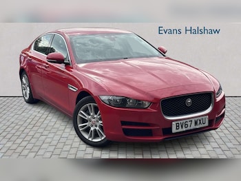 Used Jaguar XE 2017 for sale - 79428722: Photo