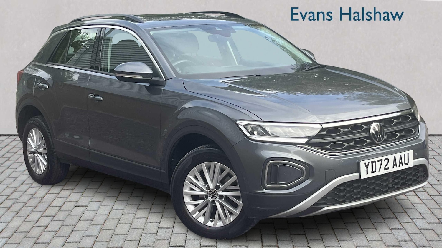 Used Volkswagen T-Roc 2022 for sale - 76587636: Photo 1