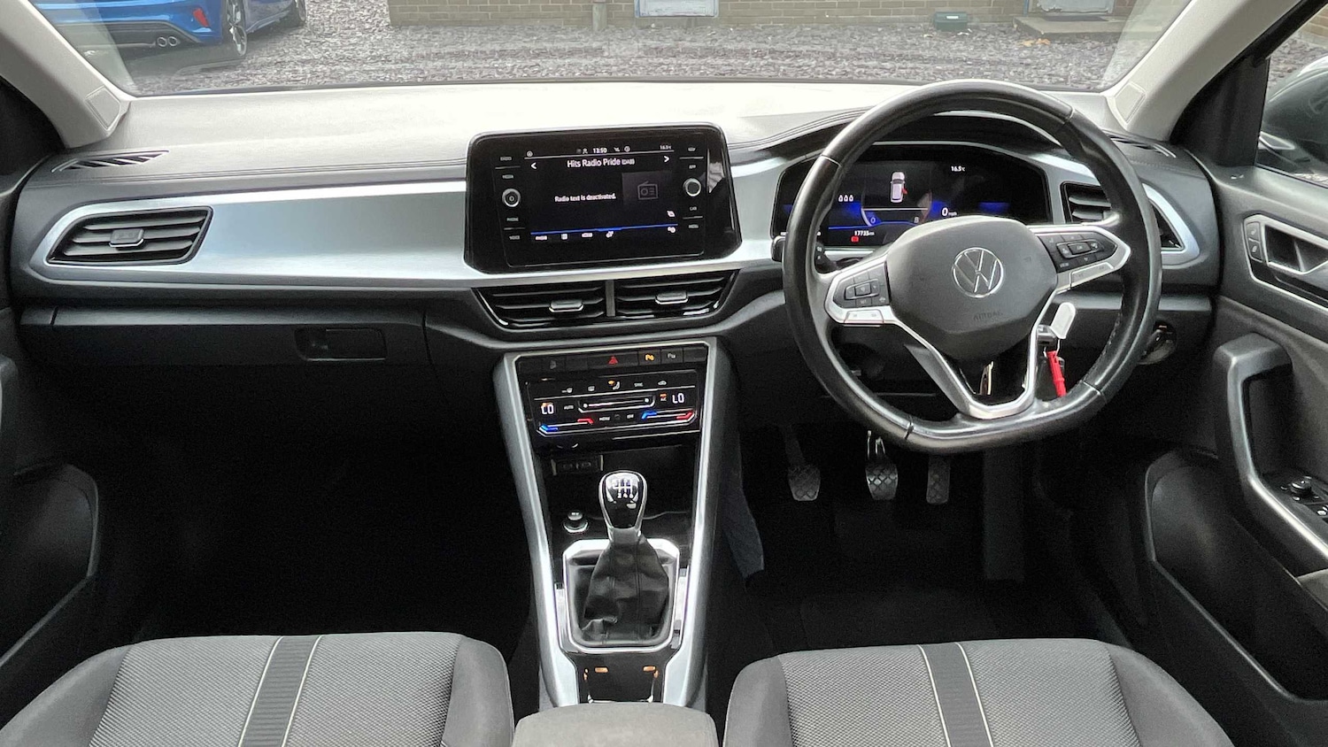 Used Volkswagen T-Roc 2022 for sale - 76587636: Photo 17