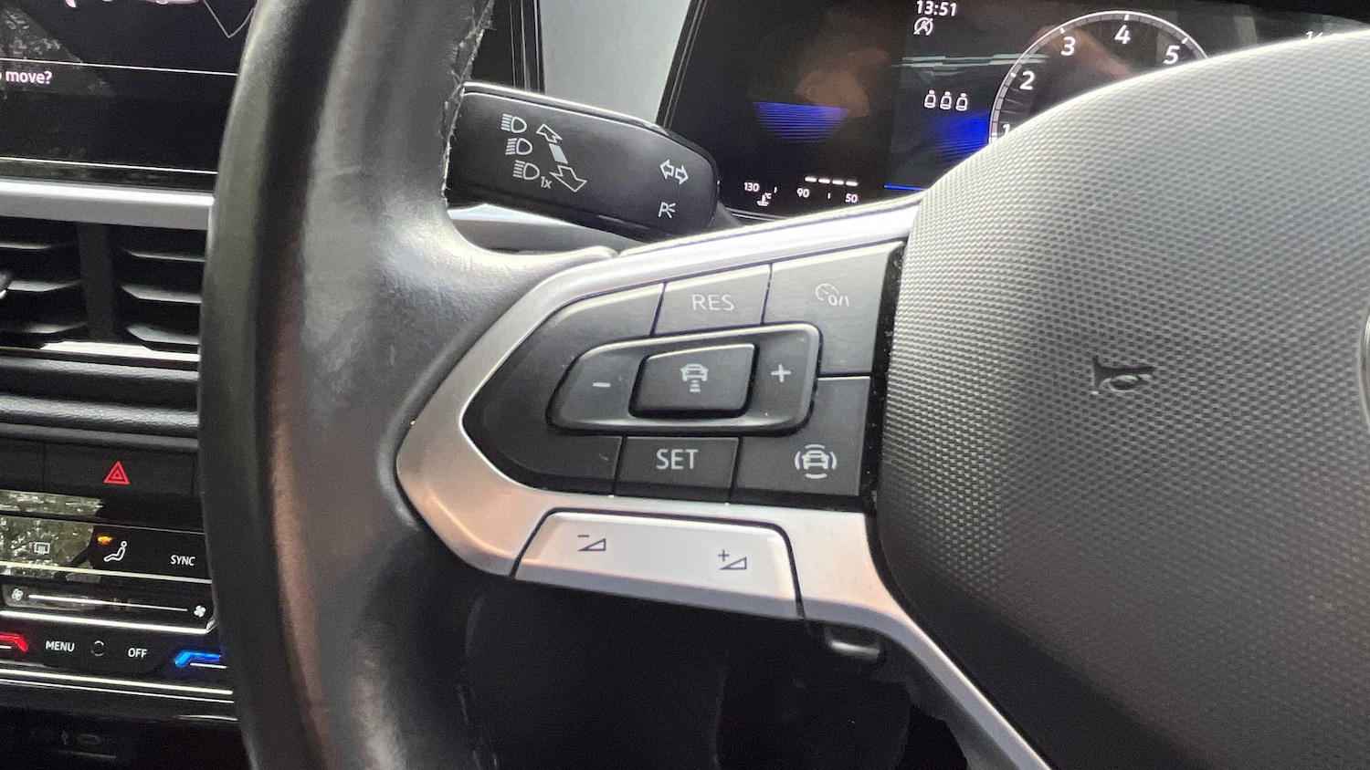 Used Volkswagen T-Roc 2022 for sale - 76587636: Photo 23