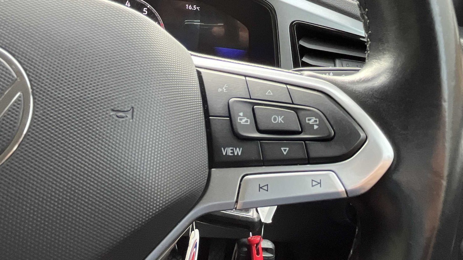 Used Volkswagen T-Roc 2022 for sale - 76587636: Photo 24