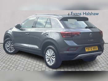 Used Volkswagen T-Roc 2022 for sale - 76587636: Photo
