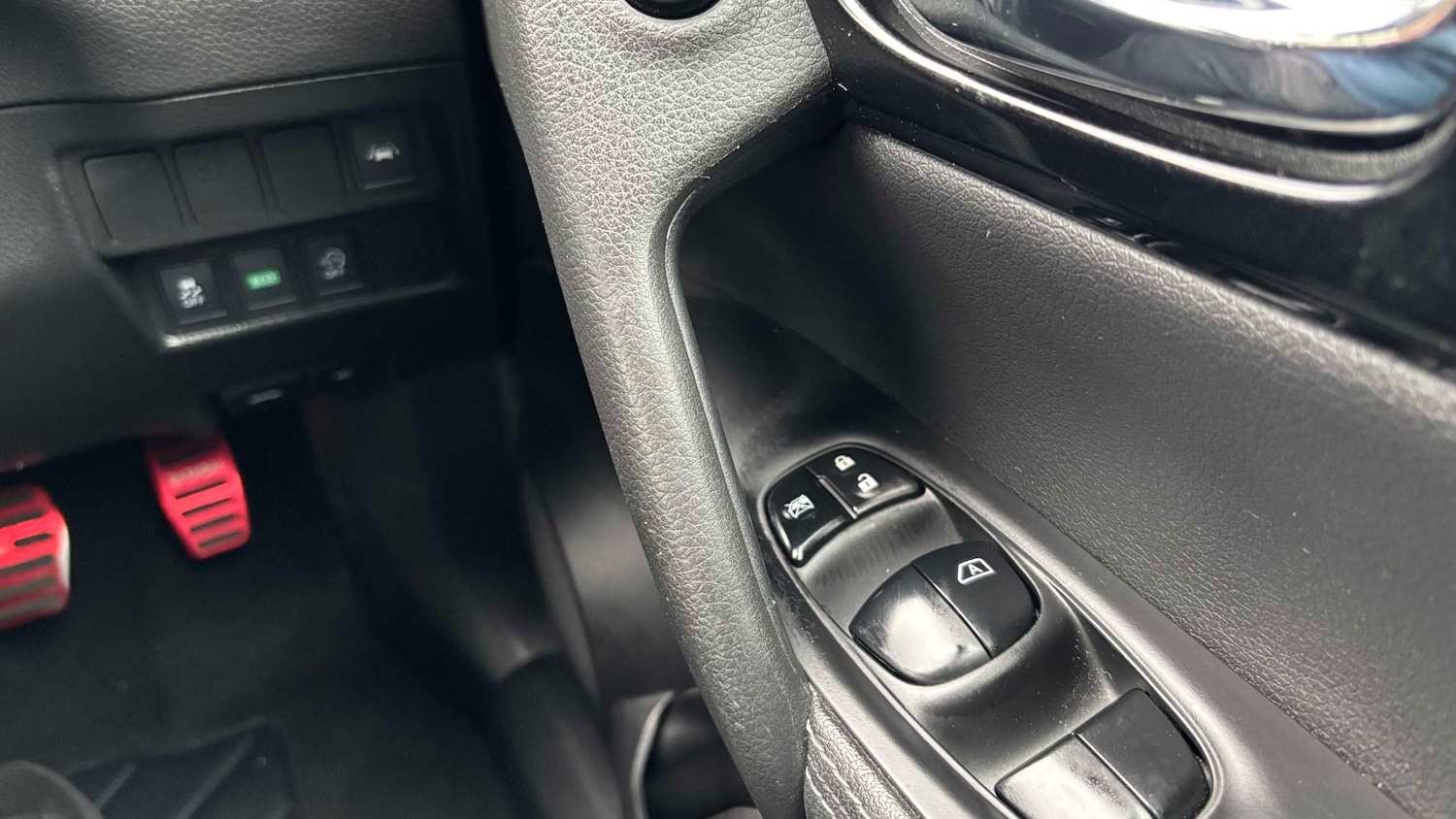 Used Nissan Qashqai 2017 for sale - 77219506: Photo 18