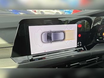 Used Volkswagen Golf 2021 for sale - 76390600: Photo