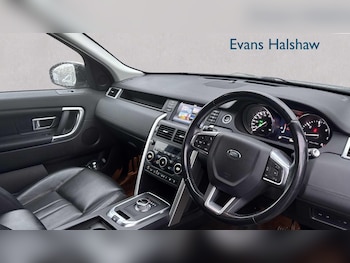 Used Land Rover Discovery Sport 2016 for sale - 77083126: Photo