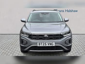 Used Volkswagen T-Roc 2025 for sale - 79671896: Photo