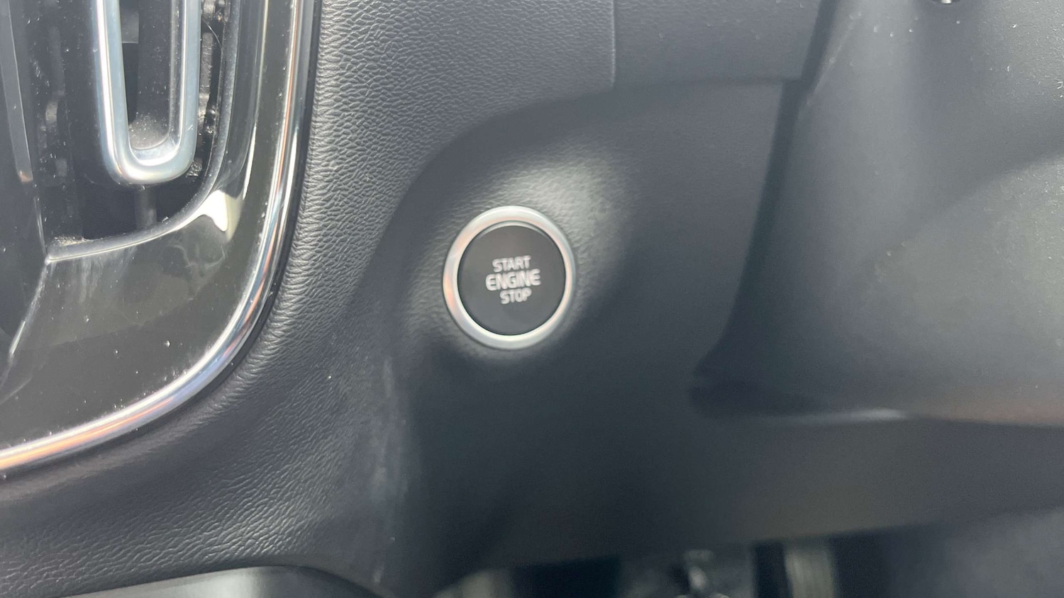 Used Volvo XC40 2022 for sale - 76170102: Photo 22