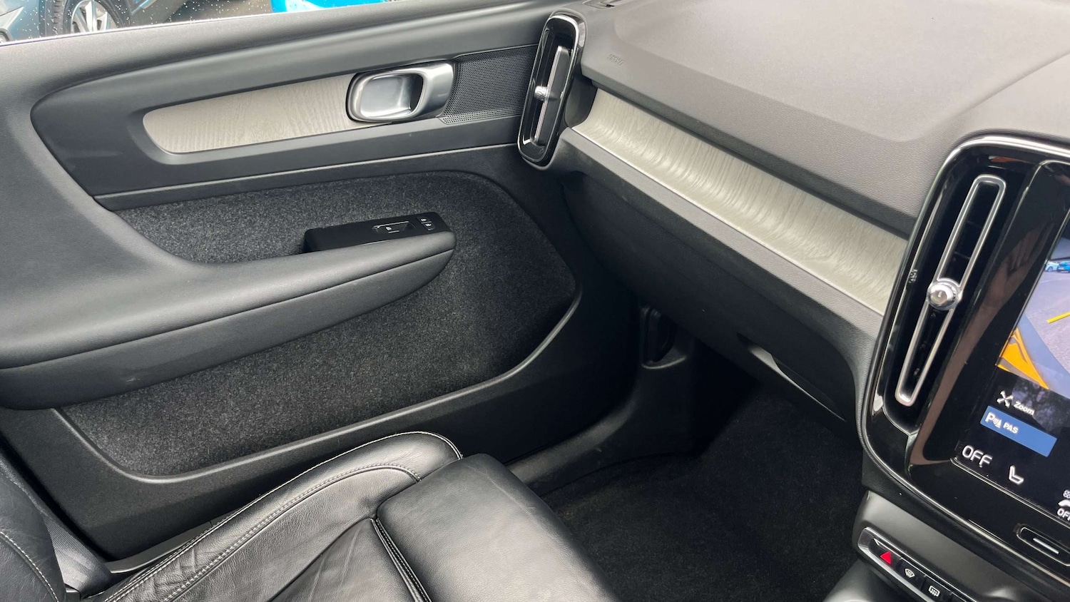 Used Volvo XC40 2022 for sale - 76170102: Photo 28