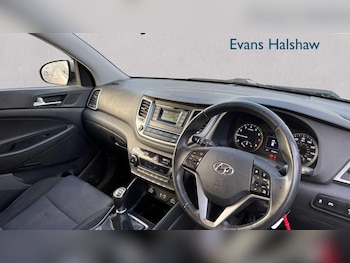 Used Hyundai TUCSON 2017 for sale - 77011032: Photo