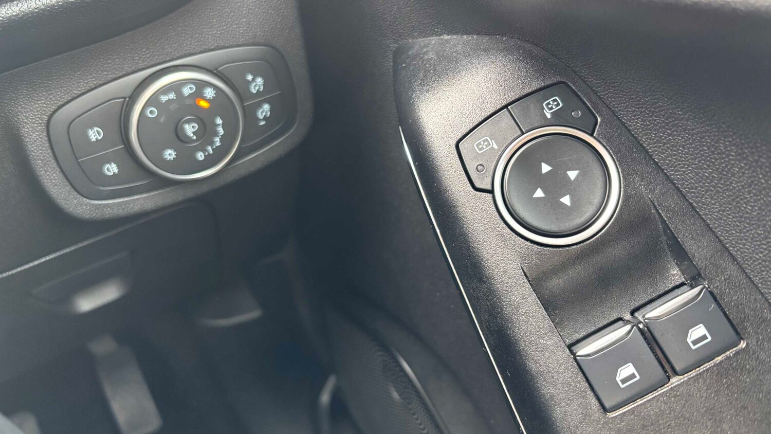 Used Ford Fiesta 2018 for sale - 78052242: Photo 18