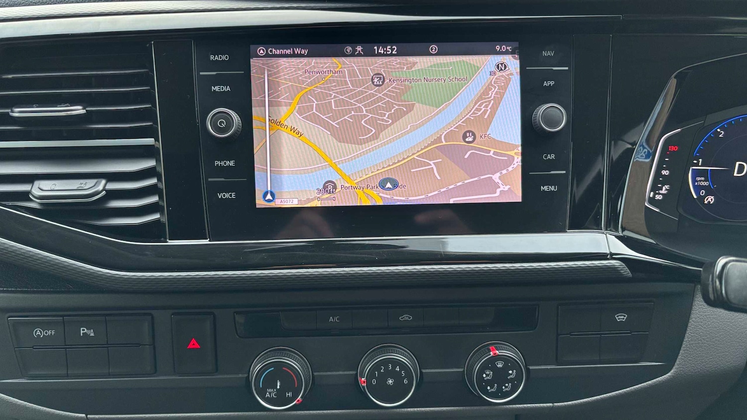 Used Volkswagen Transporter for sale - 77674882: Photo 2