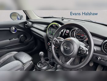 Used MINI Hatch 2019 for sale - 77810917: Photo