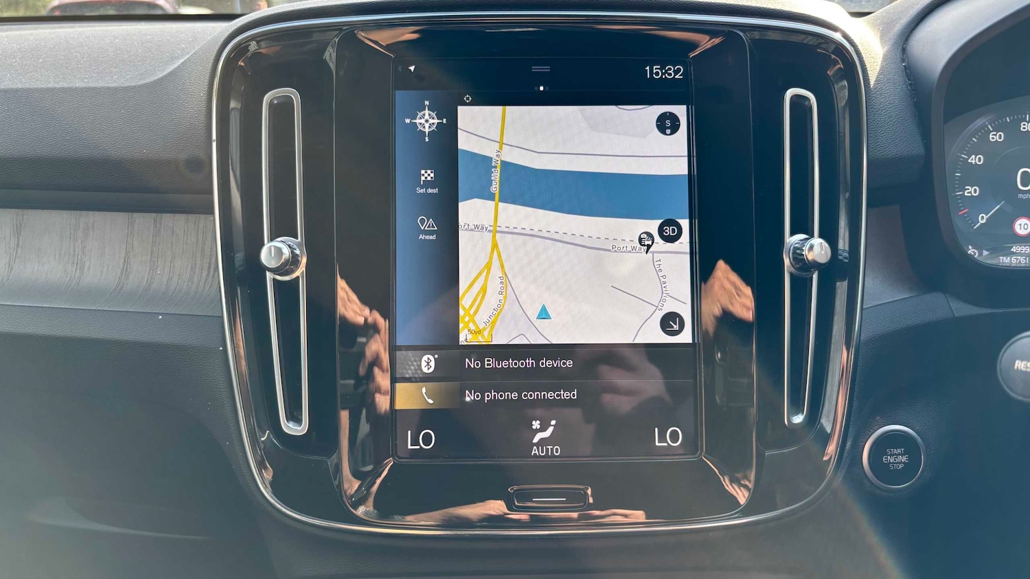 Used Volvo XC40 2021 for sale - 77996071: Photo 2