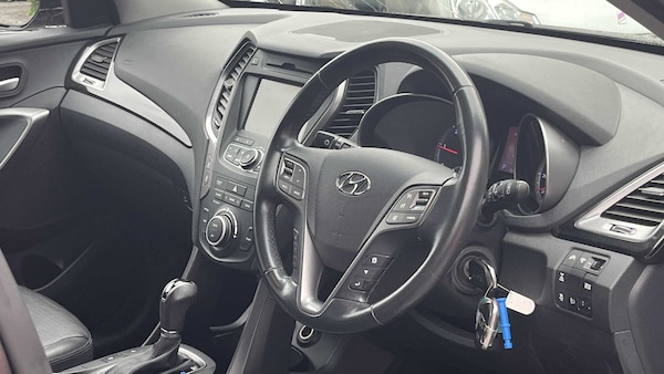 Used Hyundai Santa Fe 2014 for sale - 76242450: Photo 3