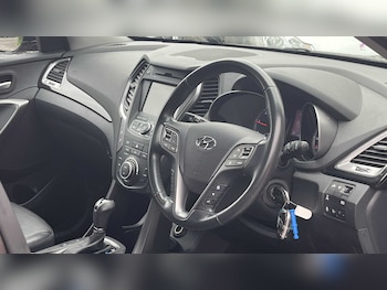 Used Hyundai Santa Fe 2014 for sale - 76242450: Photo 3