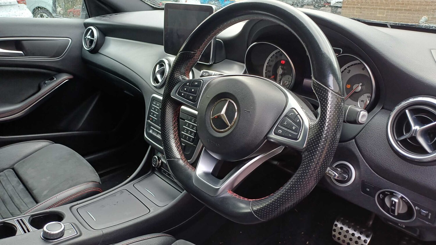 Used Mercedes-Benz GLA 2016 for sale - 76575939: Photo 3