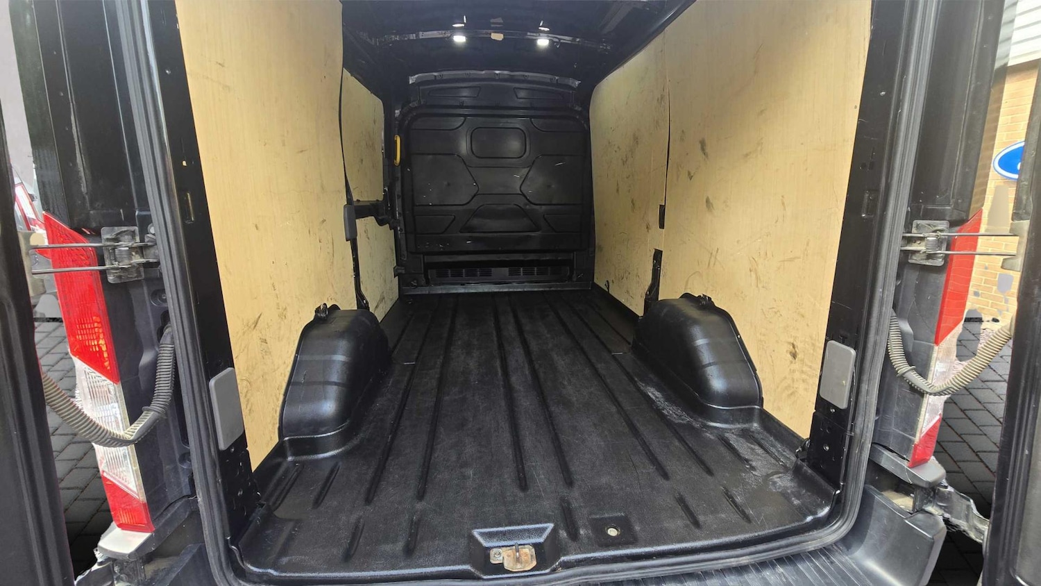 Used Ford Transit 2019 for sale - 76718039: Photo 11