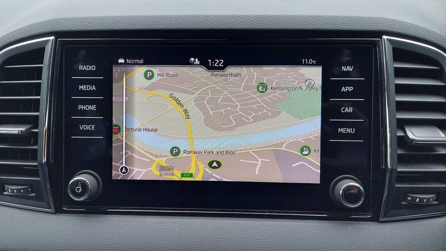 Used Skoda Karoq 2023 for sale - 78149082: Photo 2