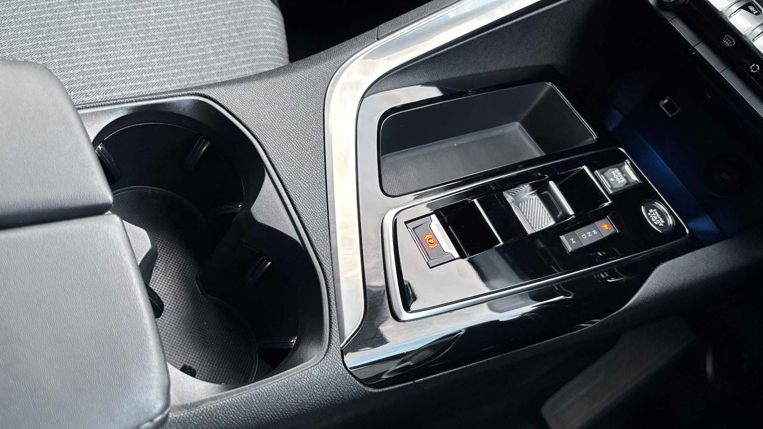 Used Peugeot 3008 2023 for sale - 76875848: Photo 16