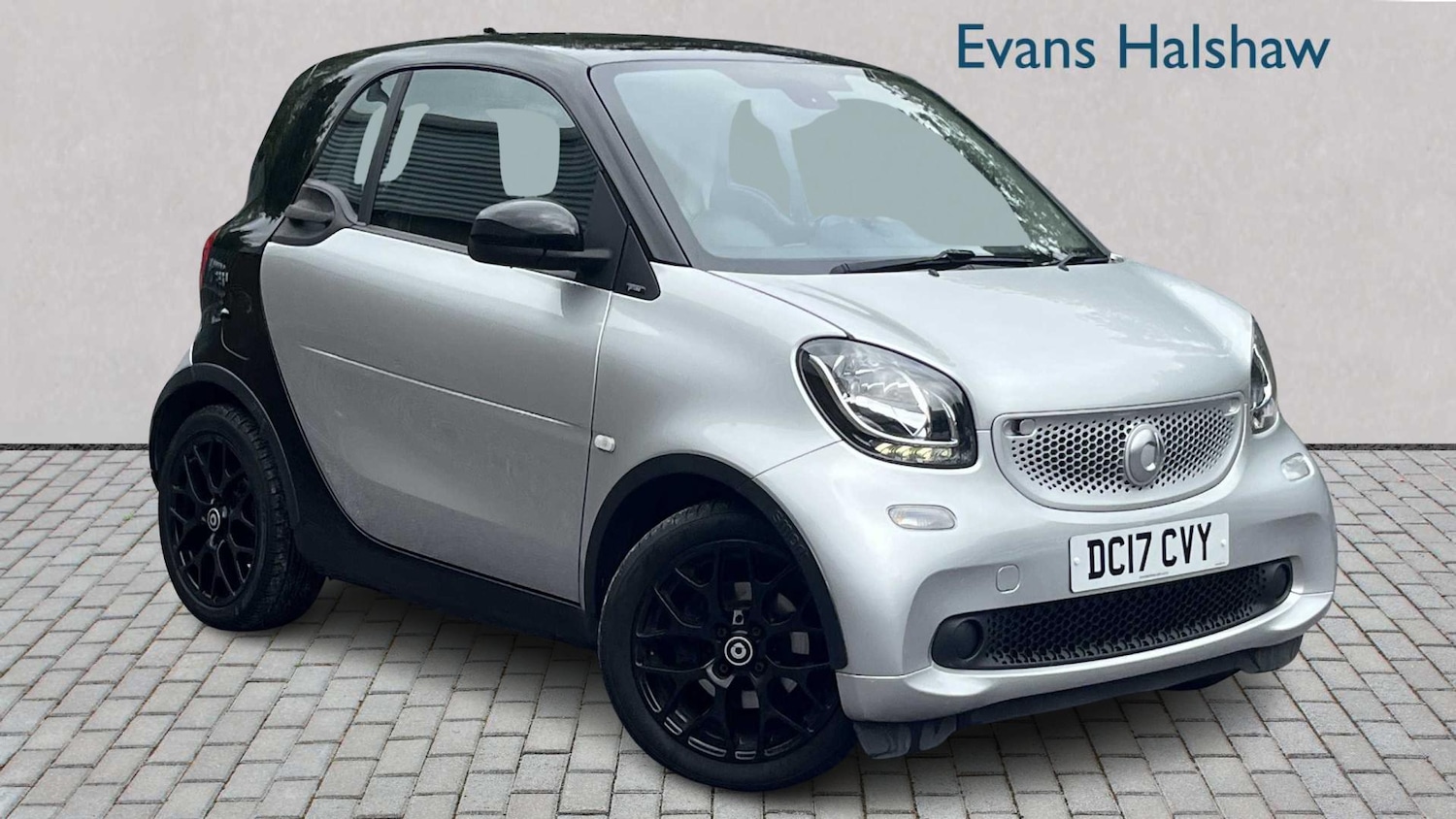 Used smart fortwo 2017 for sale - 76249034: Photo 1