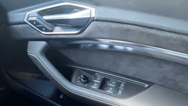 Used Audi e-tron 2021 for sale - 75317489: Photo 27