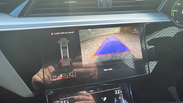 Used Audi e-tron 2021 for sale - 75317489: Photo 3