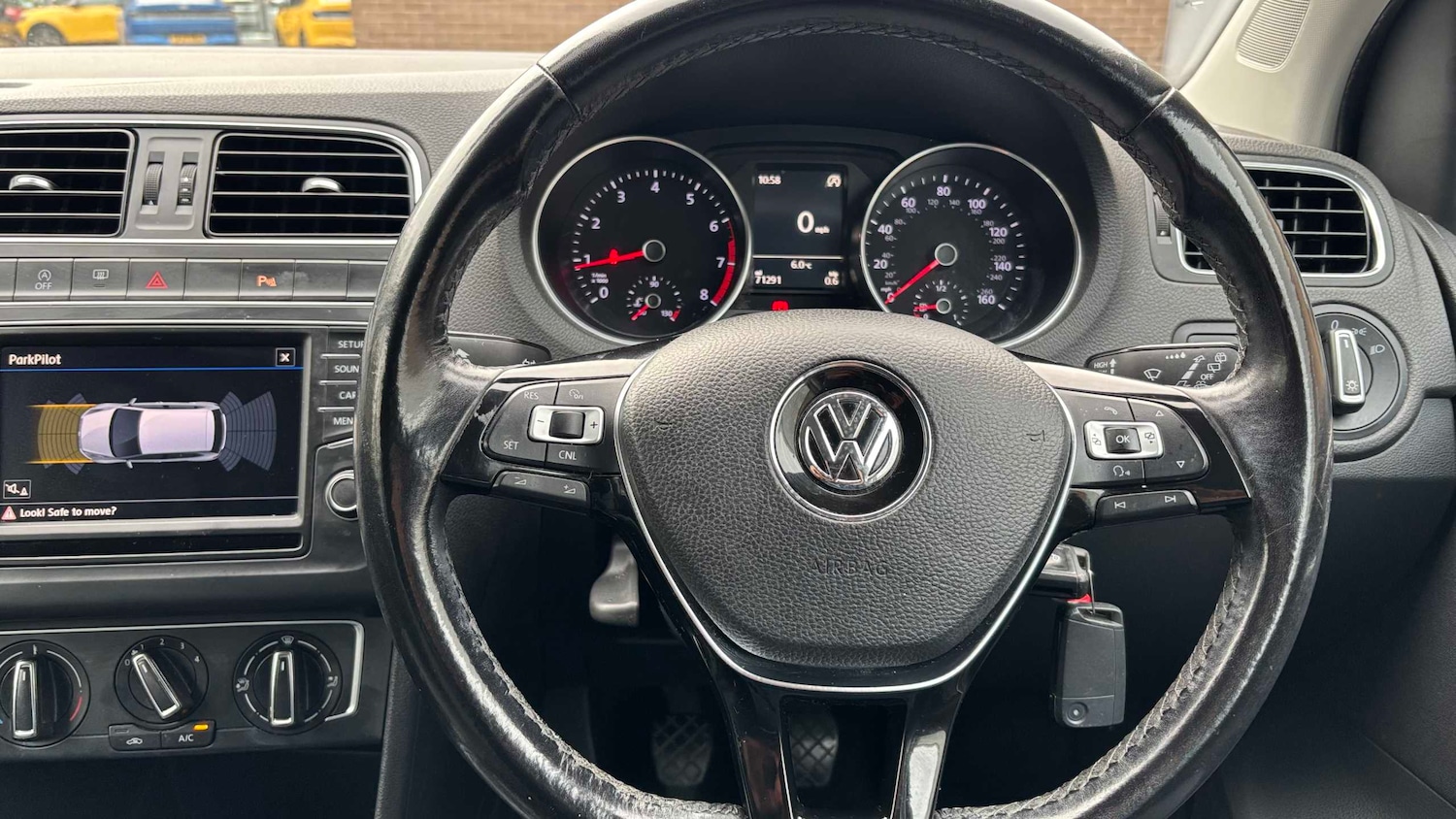 Used Volkswagen Polo 2017 for sale - 77756709: Photo 13