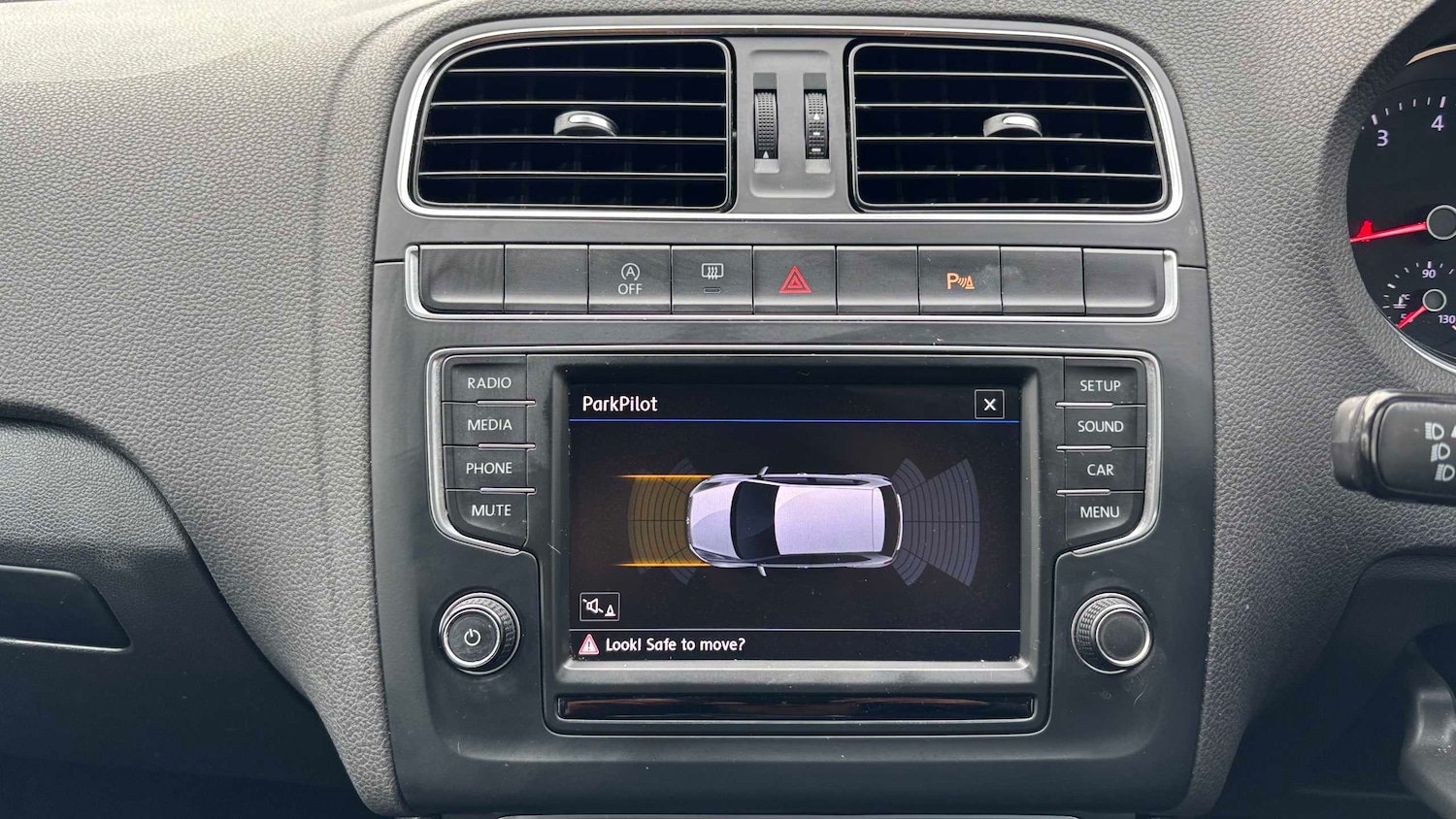 Used Volkswagen Polo 2017 for sale - 77756709: Photo 2