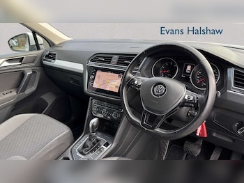 Used Volkswagen Tiguan 2018 for sale - 77674628: Photo