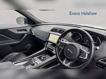 Used Jaguar F-Pace 2019 for sale - 77698705: Photo