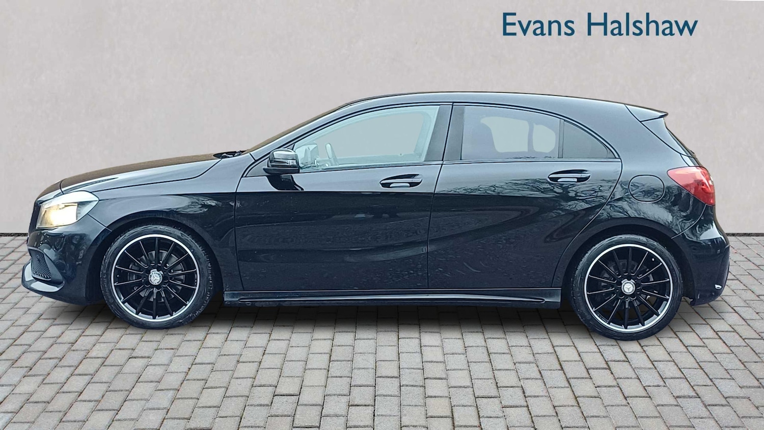 Used Mercedes-Benz A-Class 2017 for sale - 77294294: Photo 6