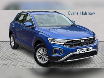 Used Volkswagen T-Roc 2023 for sale - 78564523: Photo