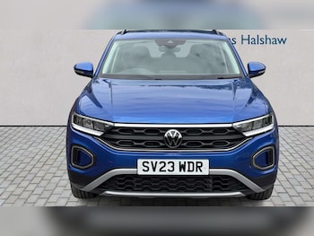 Used Volkswagen T-Roc 2023 for sale - 78564523: Photo