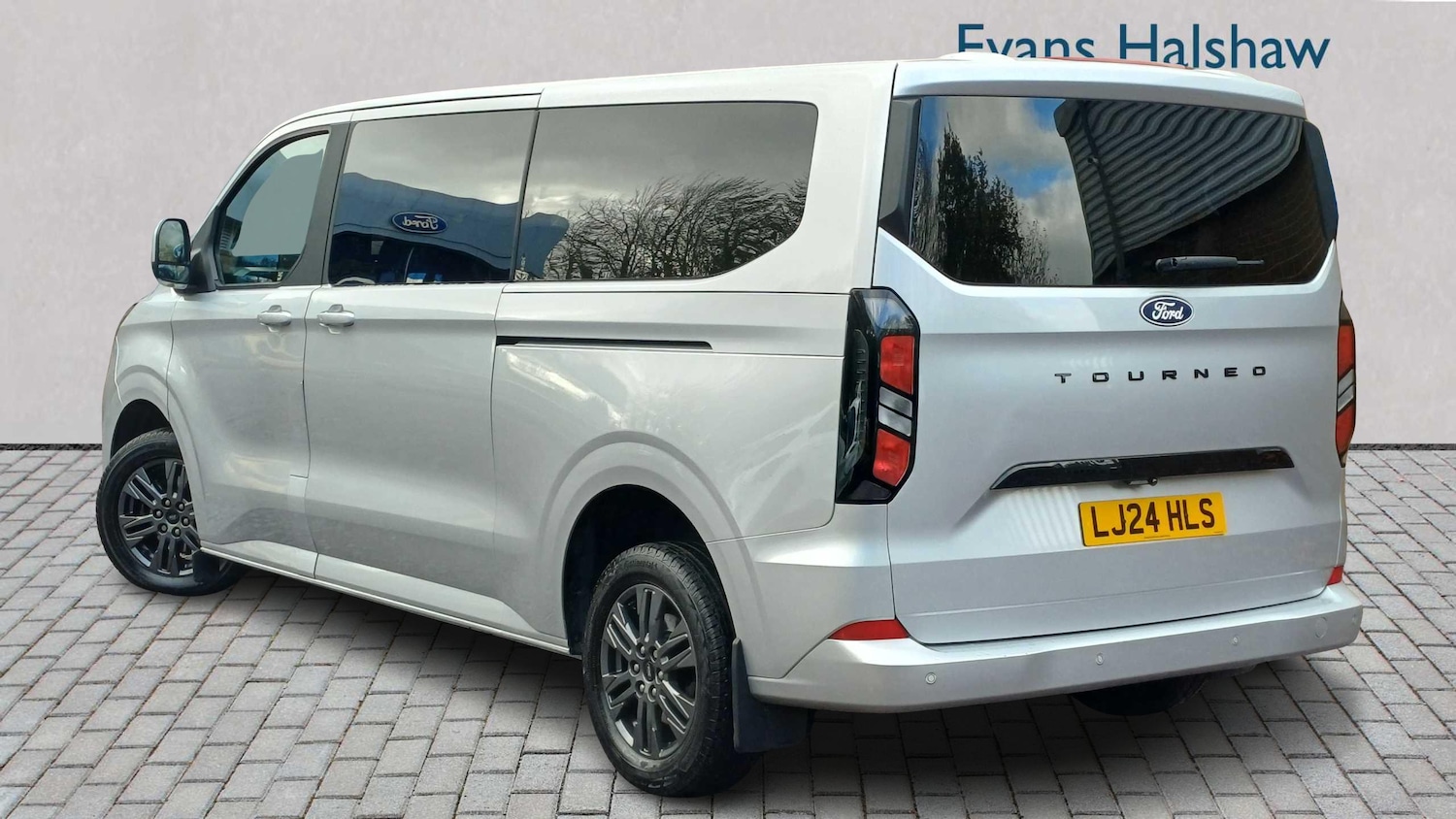 Used Ford Tourneo Custom 2024 for sale - 76329164: Photo 3