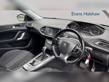 Used Peugeot 308 2017 for sale - 78825545: Photo