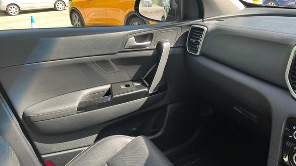 Used Kia Sportage 2021 for sale - 75317400: Photo 31