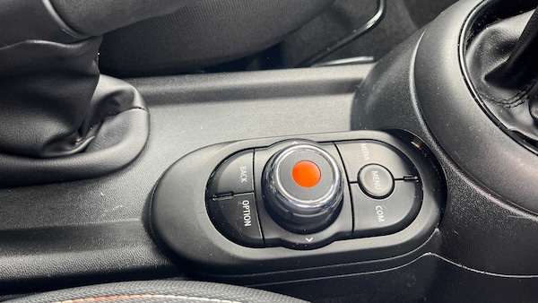 Used MINI Hatch 2019 for sale - 75354996: Photo 17