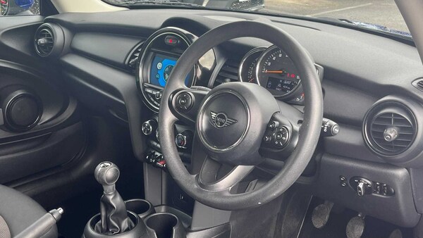 Used MINI Hatch 2019 for sale - 75354996: Photo 2
