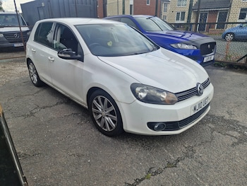Used Volkswagen Golf 2010 for sale - 75726202: Photo