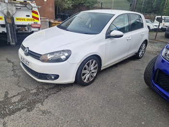Used Volkswagen Golf 2010 for sale - 75726202: Photo