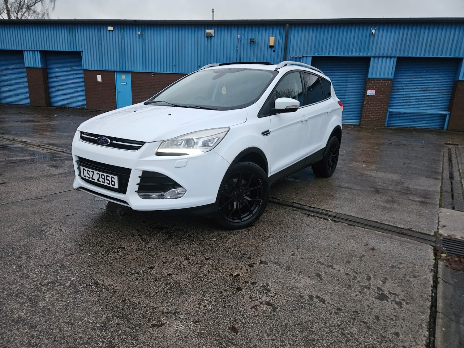 Used Ford Kuga 2013 for sale - 76785445: Photo 2
