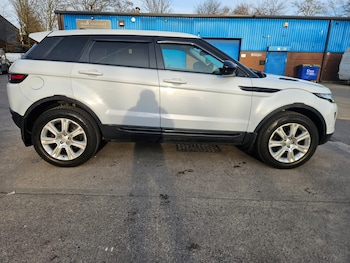 Used Land Rover Range Rover Evoque 2017 for sale - 78169396: Photo