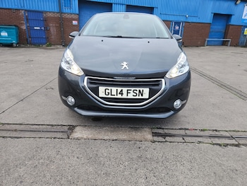 Used Peugeot 208 2014 for sale - 78571967: Photo