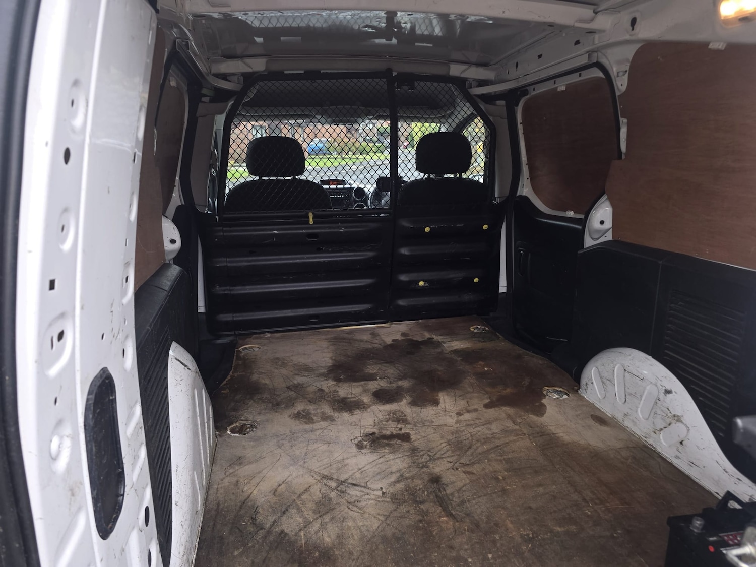 Used Peugeot Partner 2017 for sale - 76426650: Photo 6