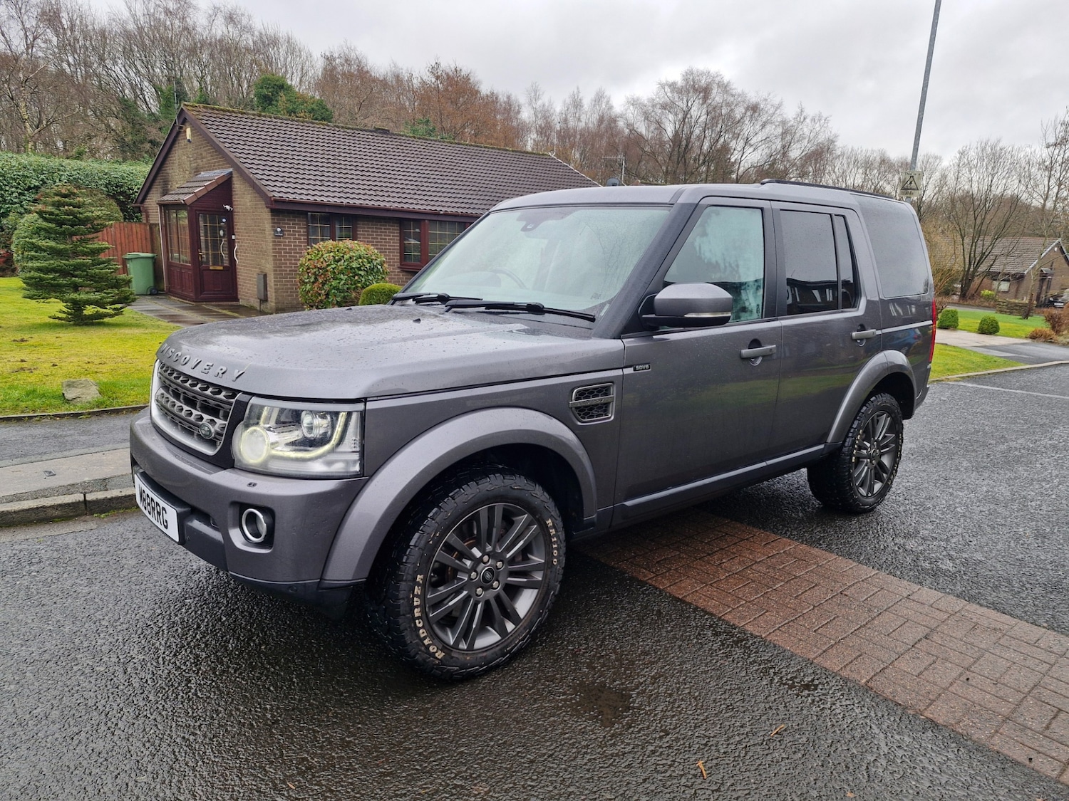 Used Land Rover Discovery 2016 for sale - 77462057: Photo 2